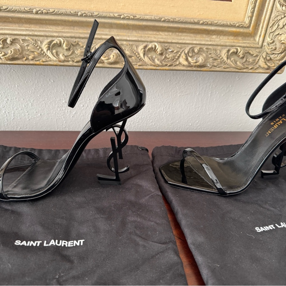 Opyum sandals in patent leather